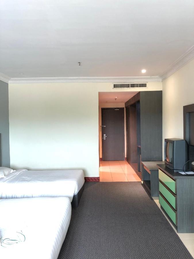 Purnama Hotel Limbang Exterior foto